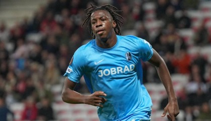 世界杯高清直播平台-外媒：拜仁和巴黎关注弗赖堡20岁中场曼赞比